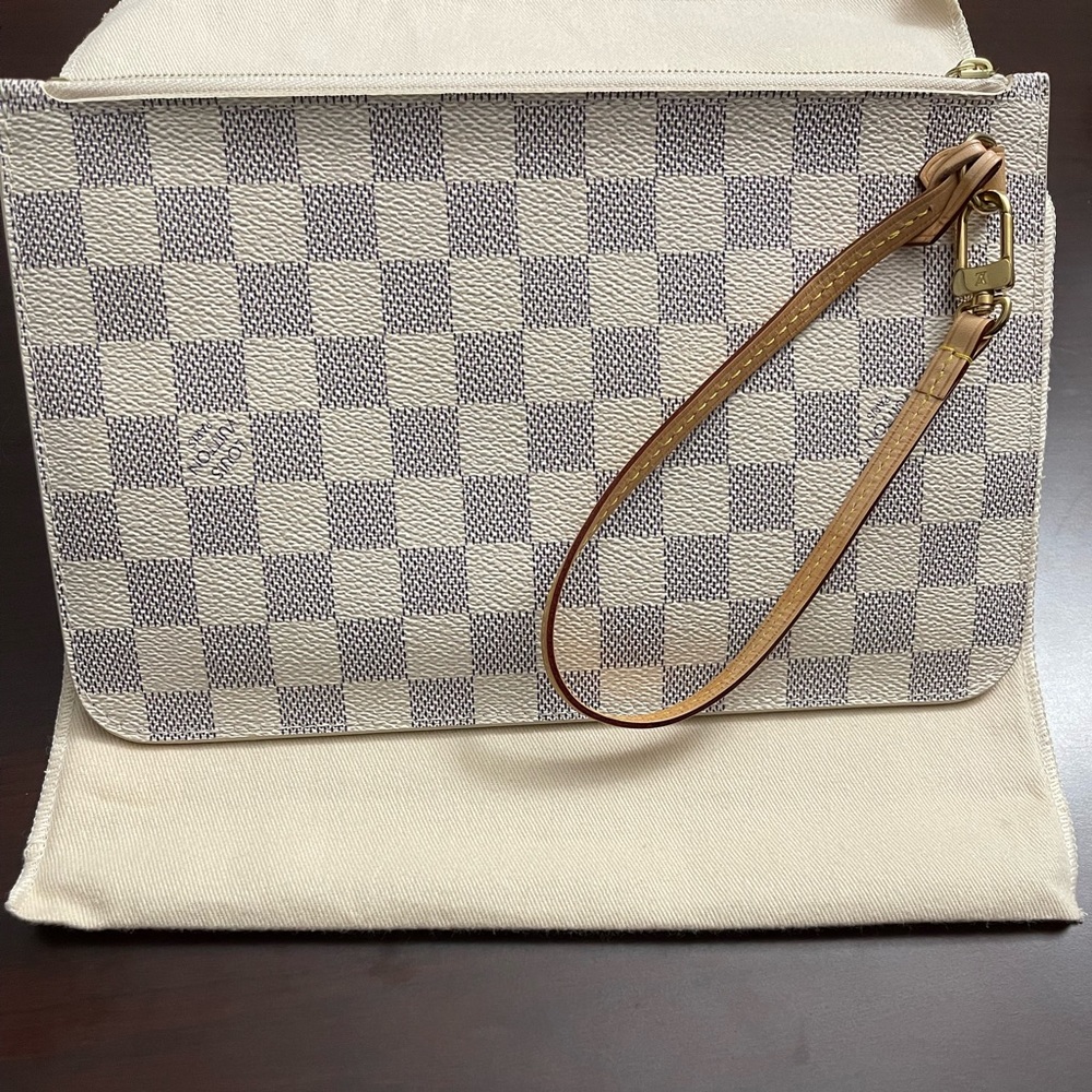 LV Neverfull Pouch Damier Azur